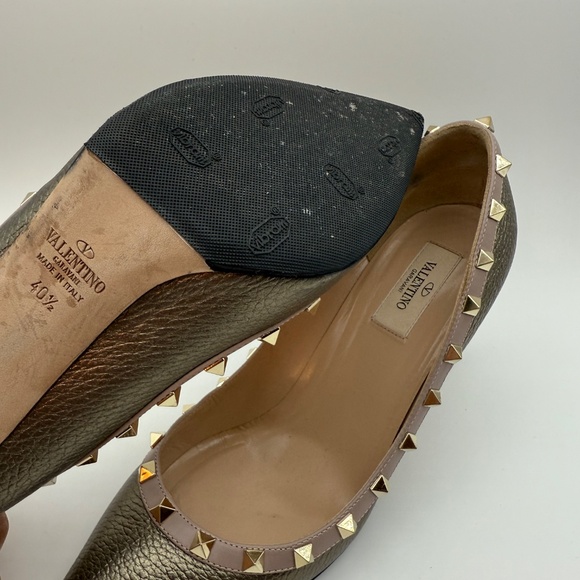 VALENTINO GOLD ROCKSTUD 85 PUMPS SIZE 40.5 VIBRAM SOLES GREAT CONDITION - Picture 7 of 8